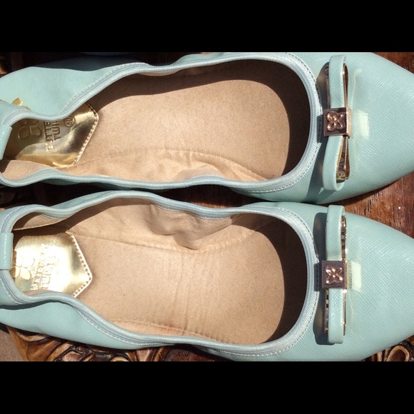 Butterfly Twist pointed toe flats 🥿🦋 - Picture 4 of 7